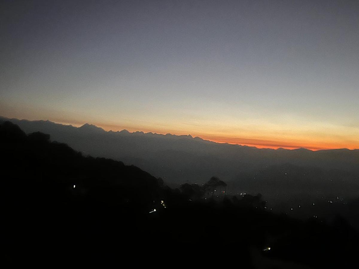 Hotel Nagarkot Holiday Inn Extérieur photo